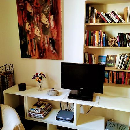 Studio 6 - A Quiet And Spacious Studio Flat In The Old Town Nizza Esterno foto